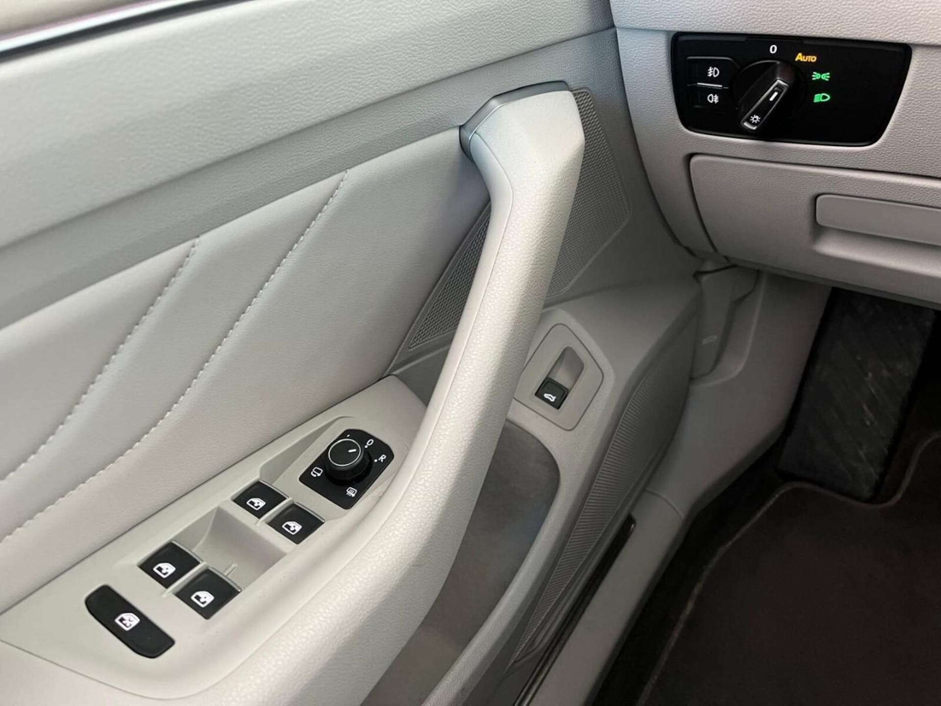 Volkswagen Passat Elegance