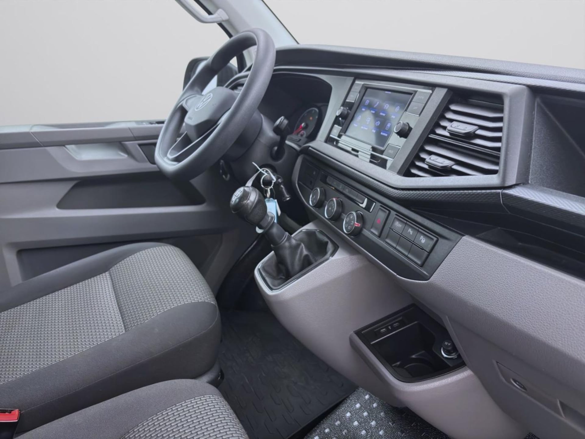 Volkswagen T6.1 Transporter Kombi kurzer Radstand