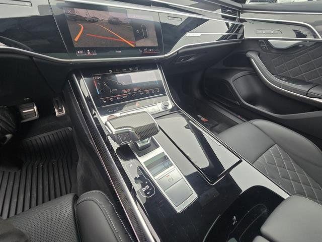 2025 Audi S8 Base - Photo 21