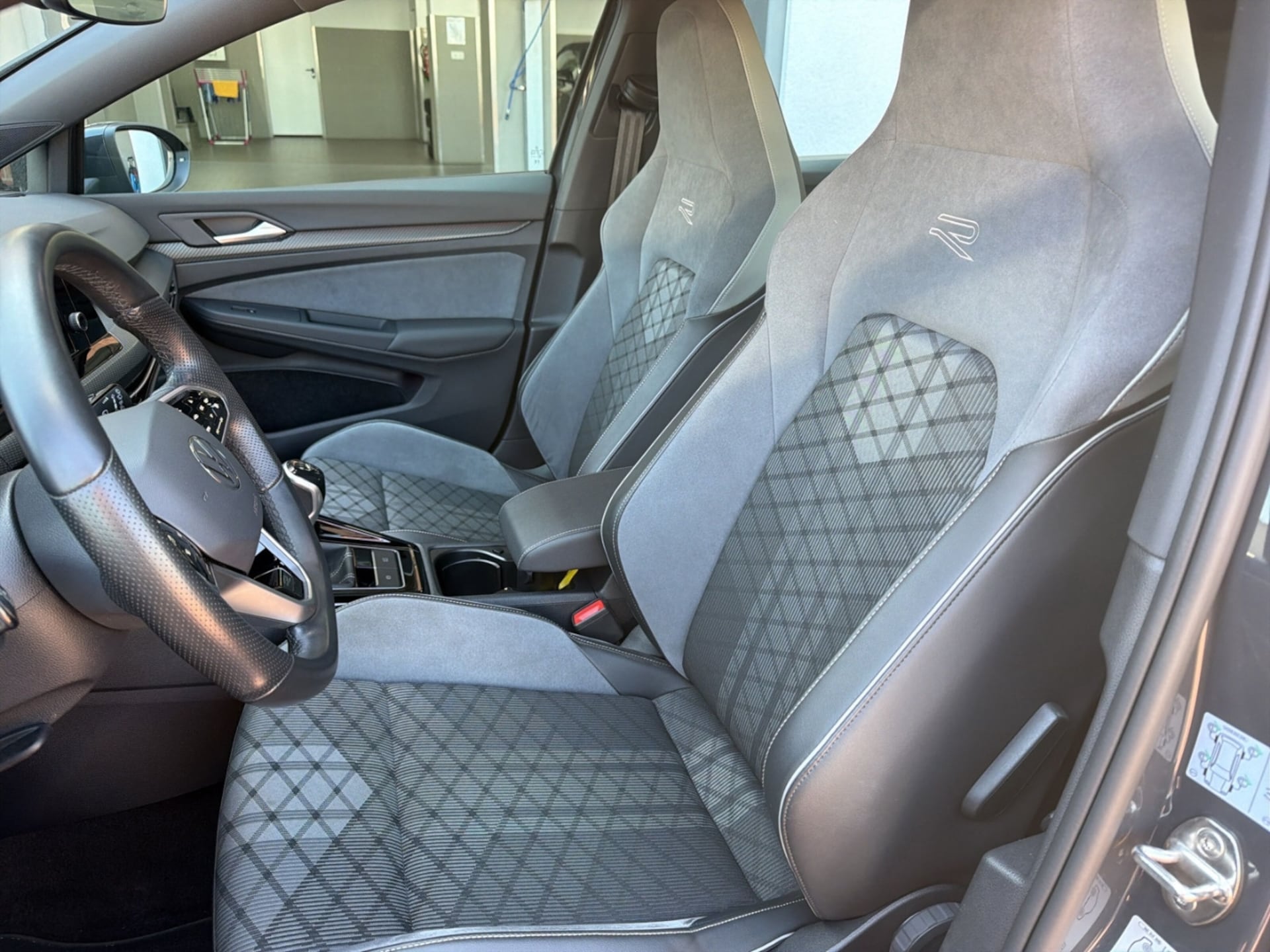 Volkswagen Golf R-Line