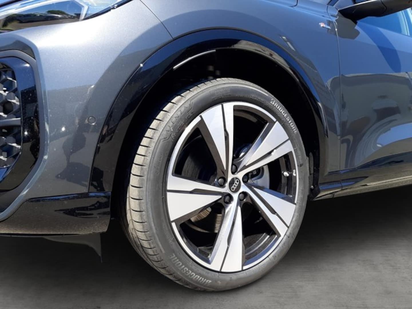 Bild über Audi Q5 Sportback TDI quattro 150 kW S tronic - für weitere Informationen kontaktieren Sie den Audi Partner