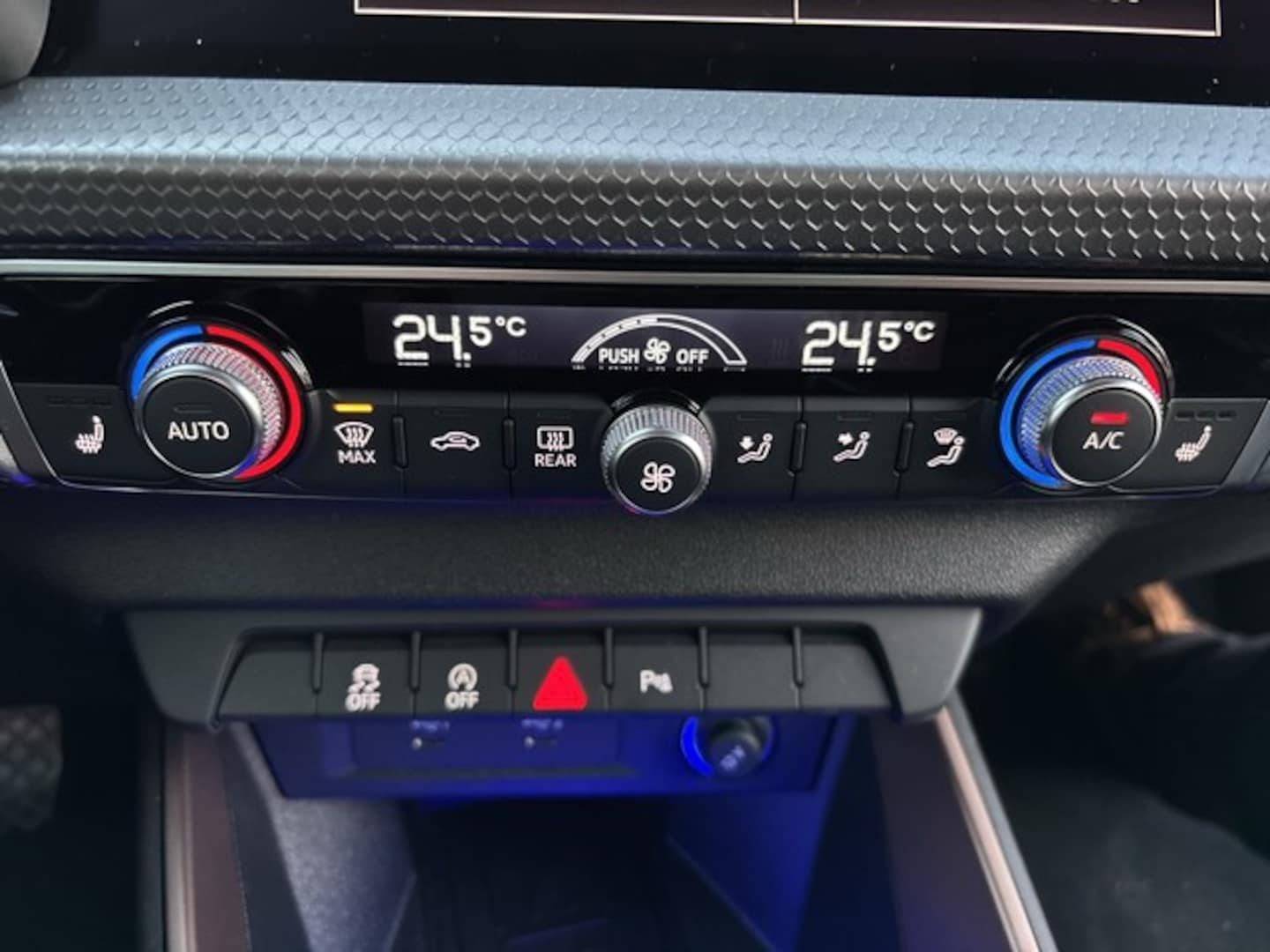 Bild über Audi A1 Sportback S line 25 TFSI S tronic - für weitere Informationen kontaktieren Sie den Audi Partner