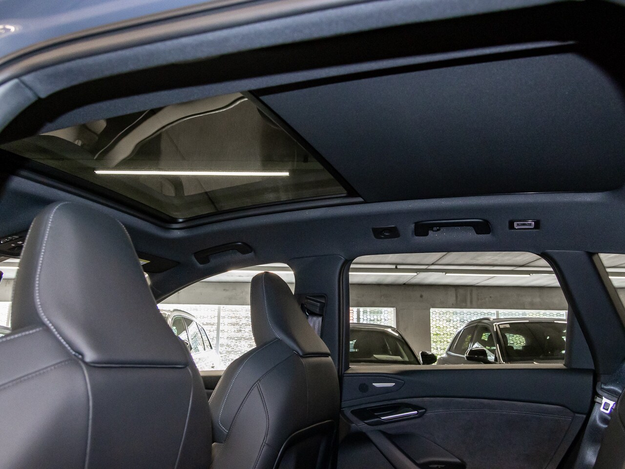 Image about Audi Q6 SUV e-tron e-tron quattro