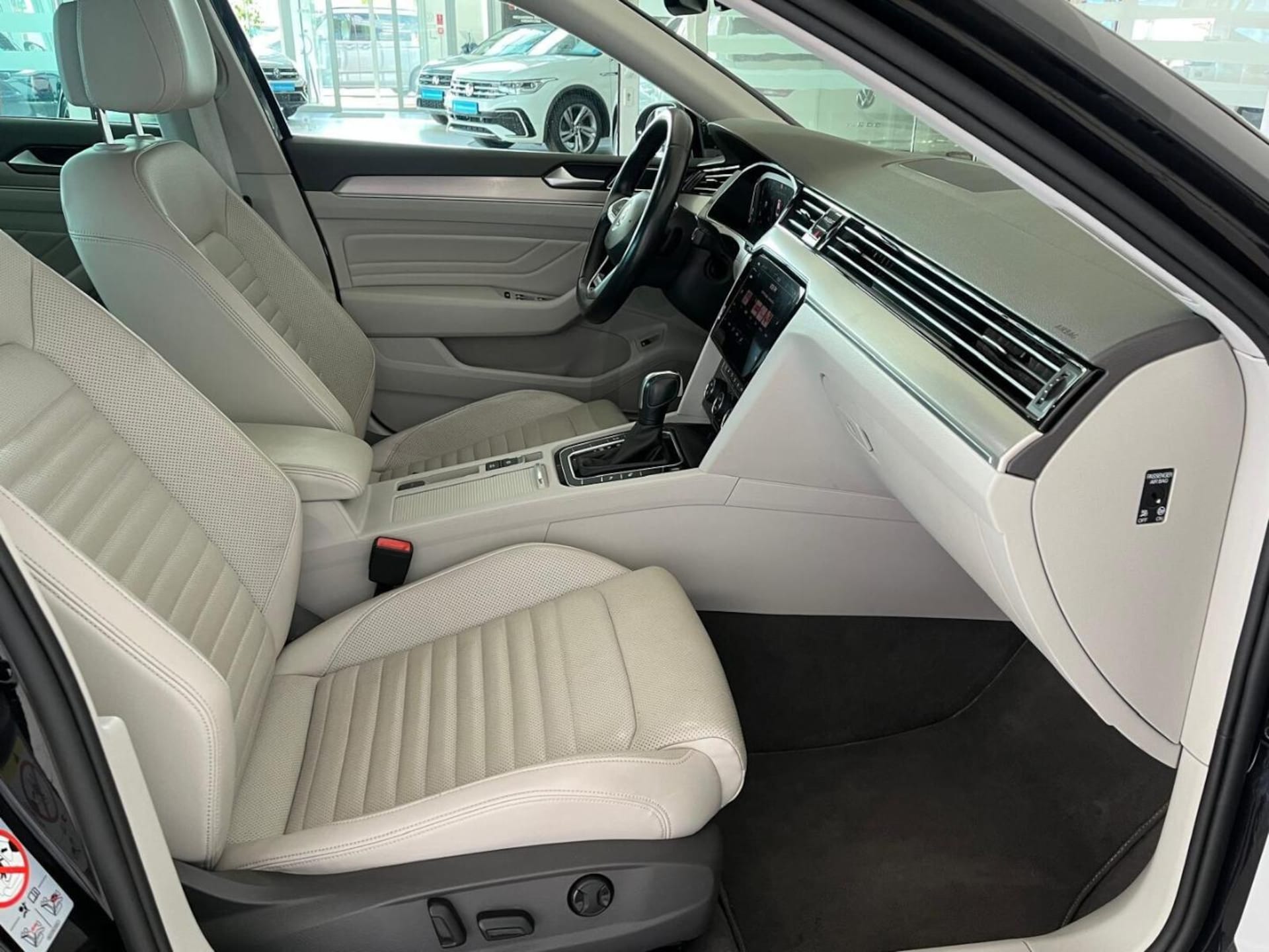 Volkswagen Passat Elegance