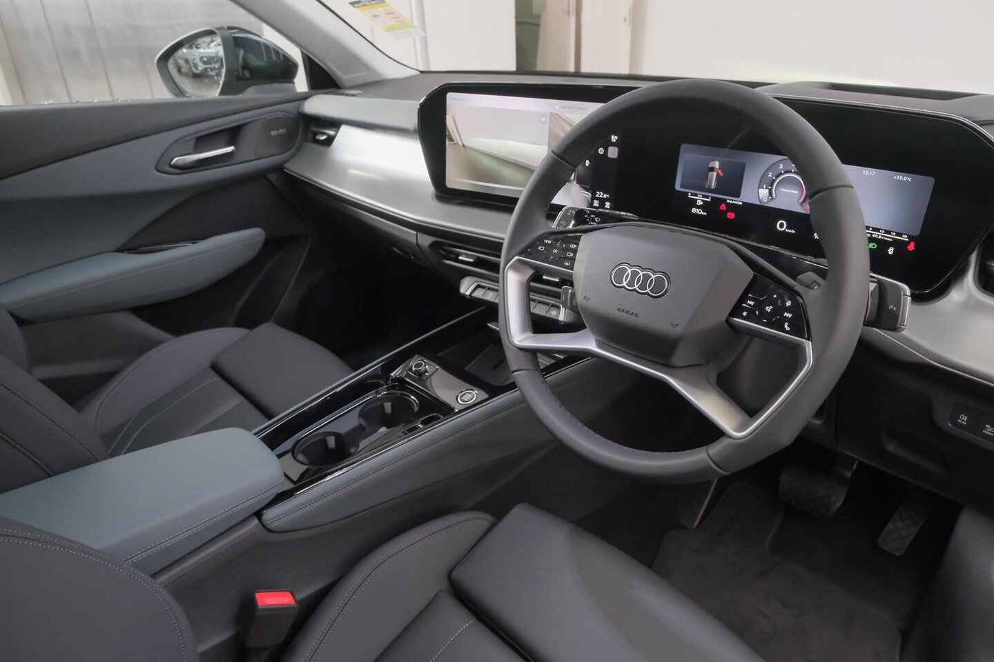 Image about Audi Q3 SUV TFSI quattro 150 kW launch edition