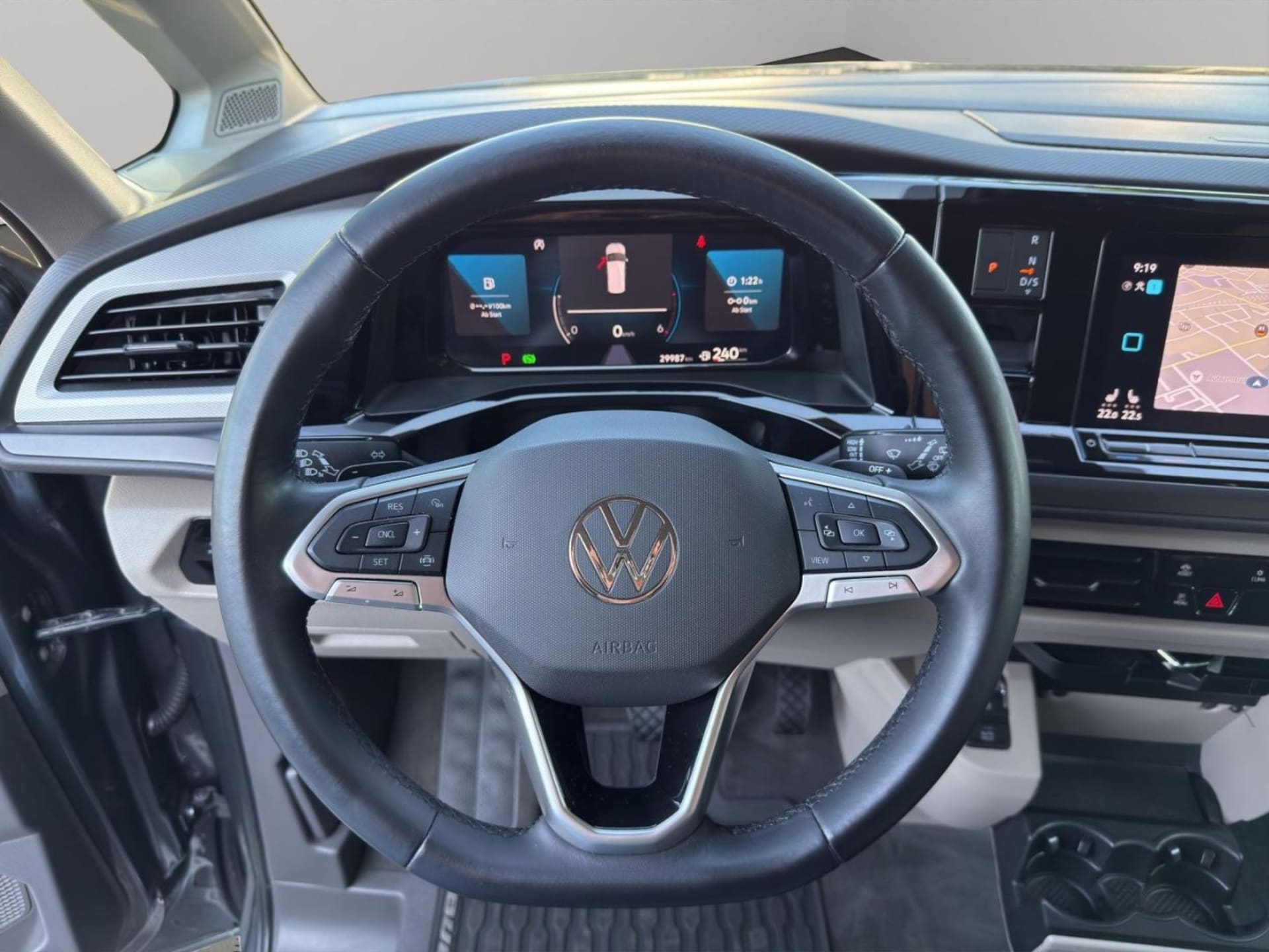 Volkswagen Multivan Basis-Modell