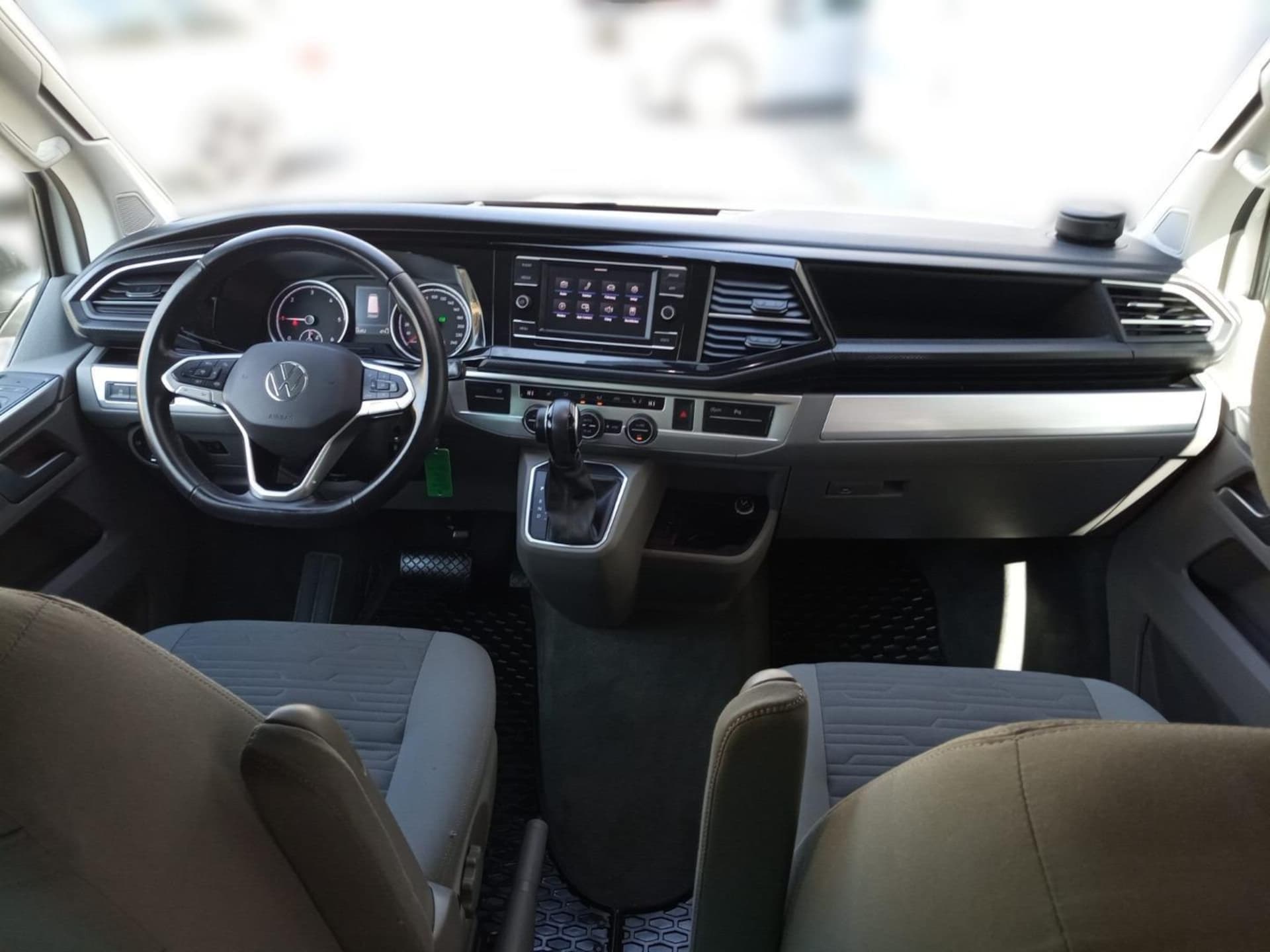 Volkswagen T6.1 California Coast