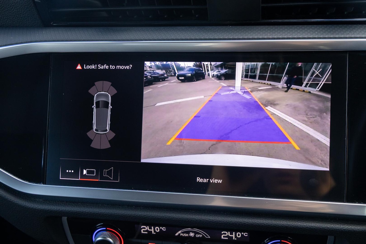 Image about Audi Q3 35 TFSI S tronic
