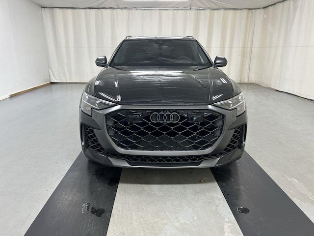 2025 Audi RS Q8 SUV performance
