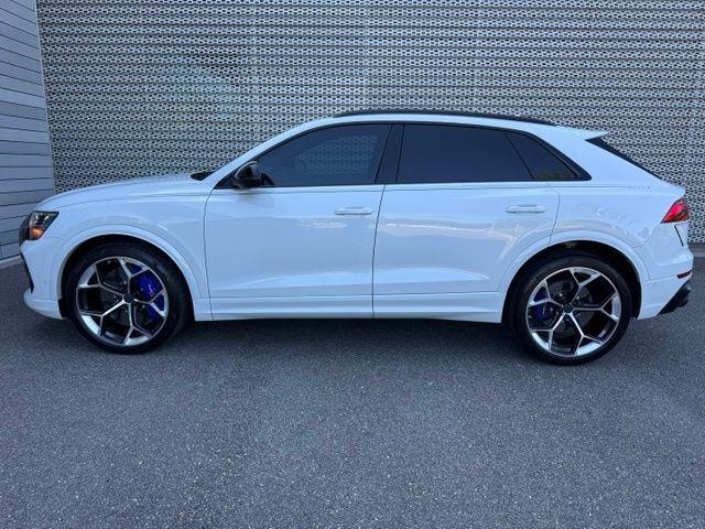 2026 Audi RS Q8 SUV performance