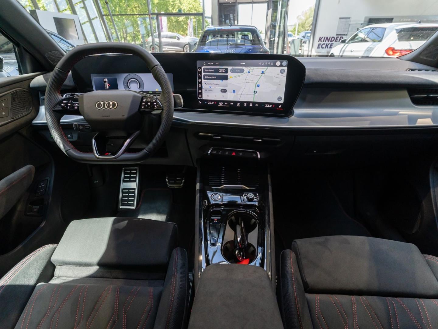 Bild über Audi Q3 SUV TFSI 110 kW S tronic - für weitere Informationen kontaktieren Sie den Audi Partner