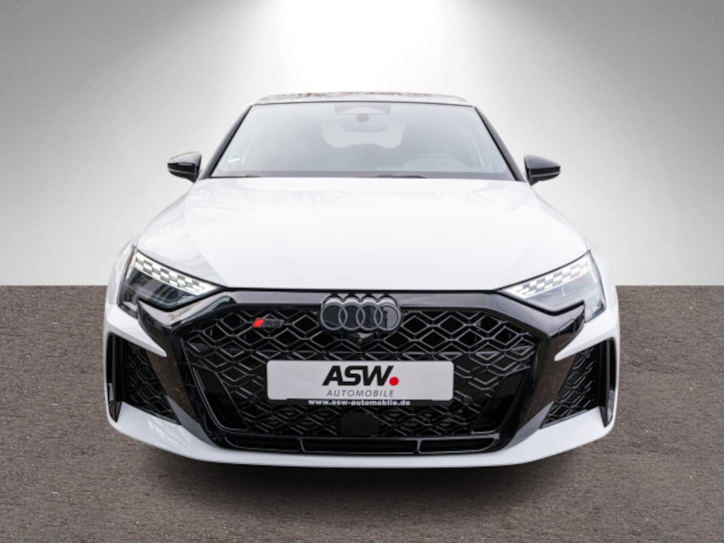 Bild über Audi RS 3 Sportback TFSI quattro 294 kW S tronic - für weitere Informationen kontaktieren Sie den Audi Partner