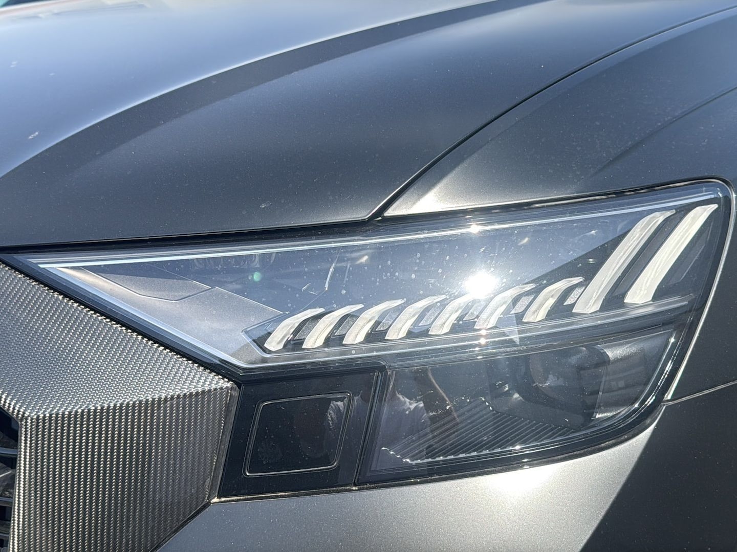 Bild über Audi RS Q8 TFSI quattro tiptronic - für weitere Informationen kontaktieren Sie den Audi Partner
