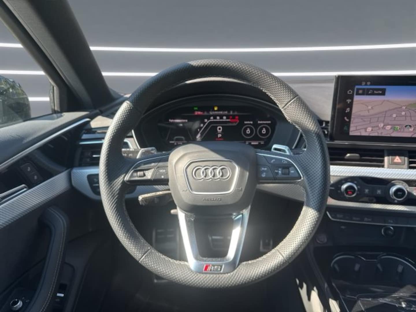 Bild über Audi RS 4 Avant TFSI quattro tiptronic - für weitere Informationen kontaktieren Sie den Audi Partner