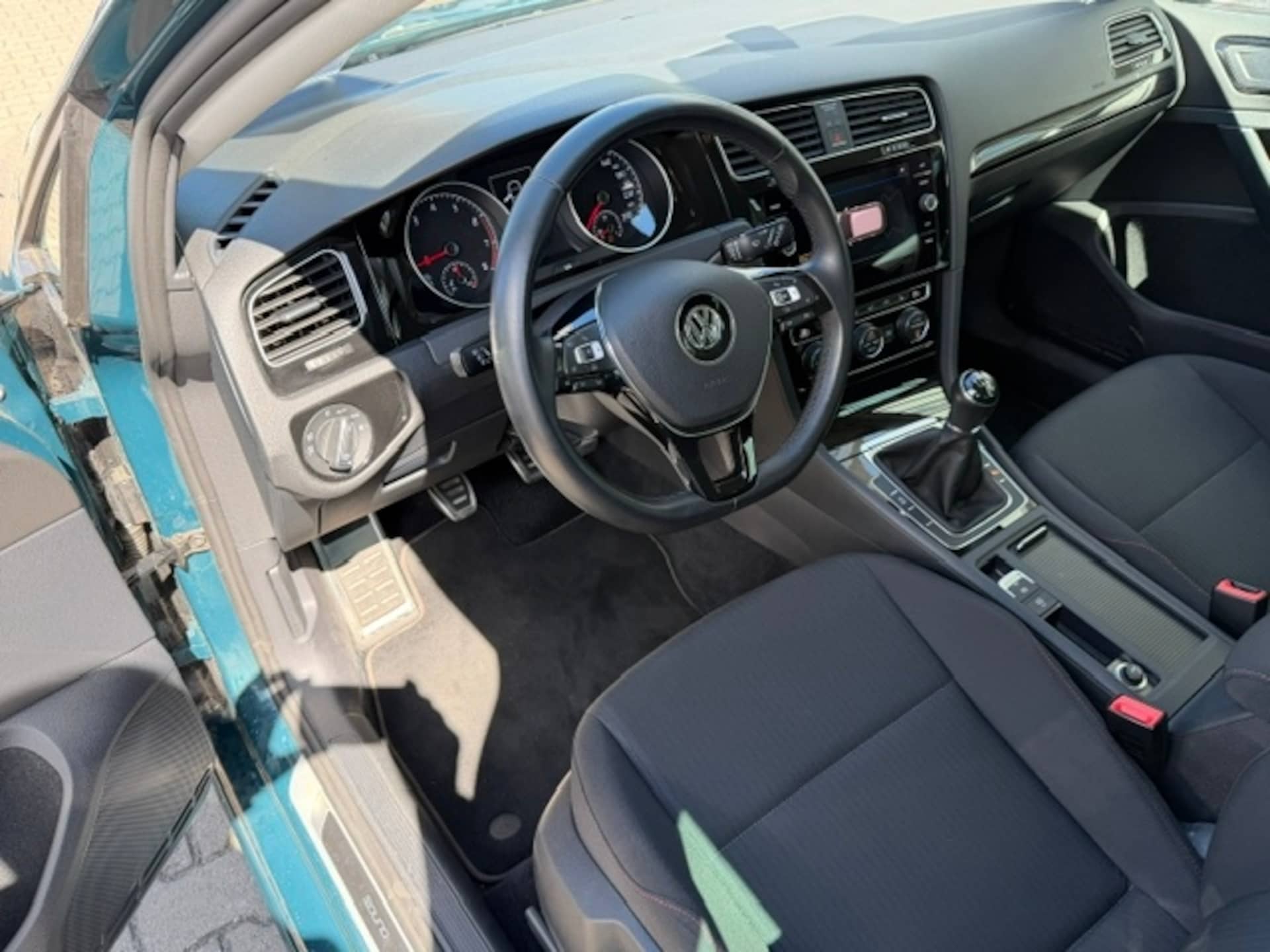 Volkswagen Golf SOUND