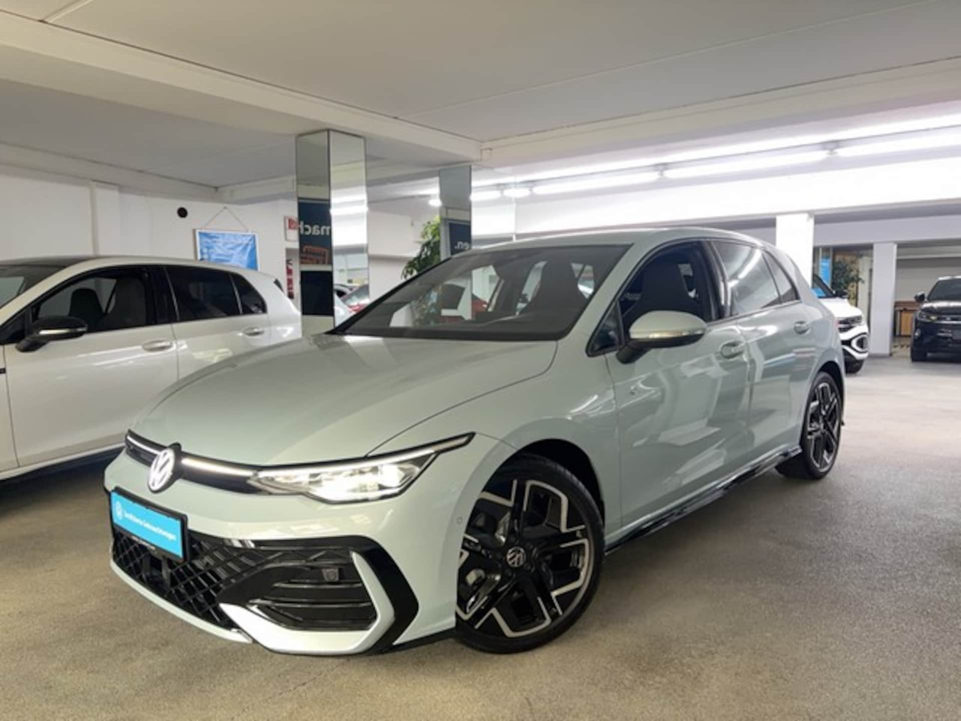 Volkswagen Golf R-Line