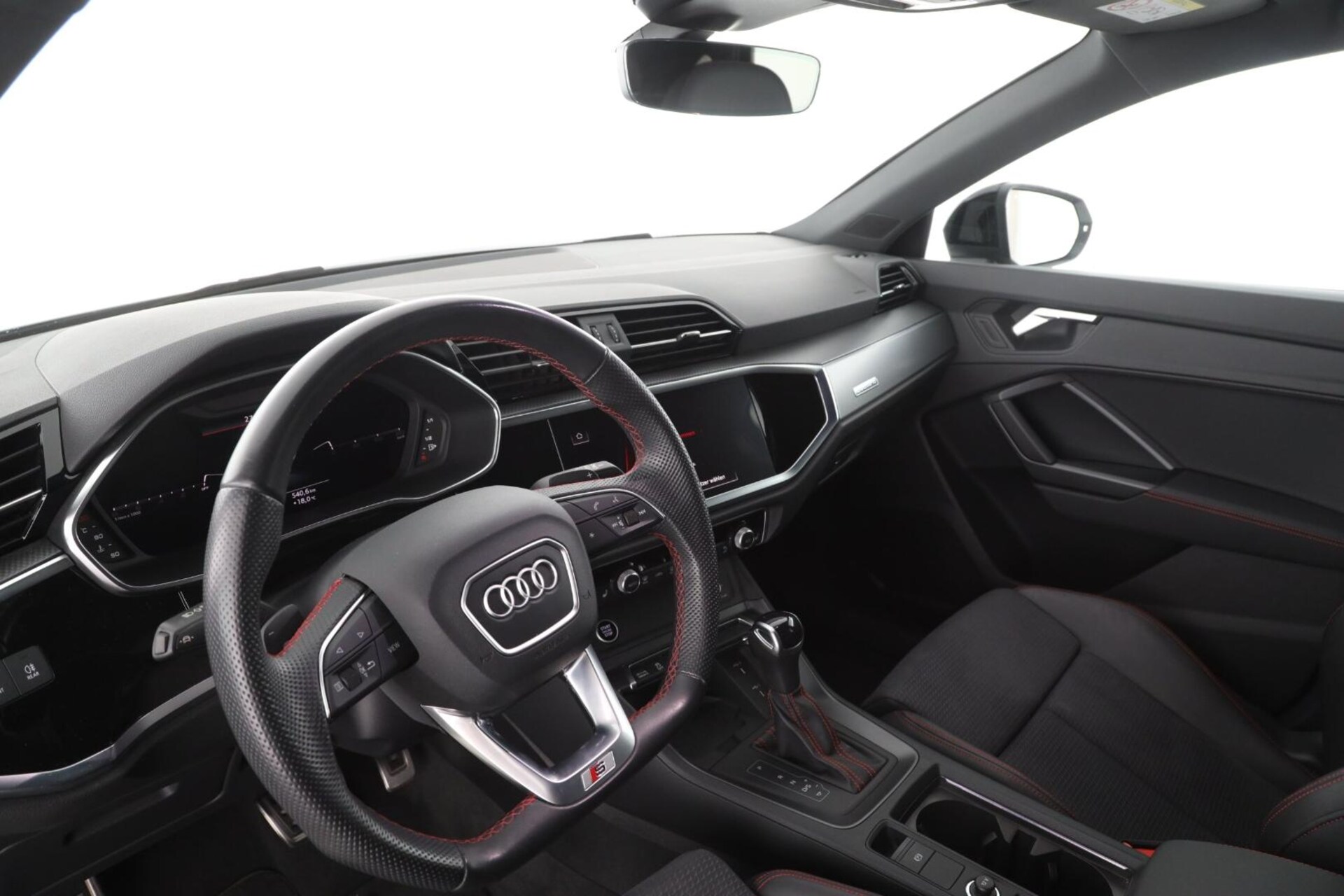Audi Q3 Sportback S line