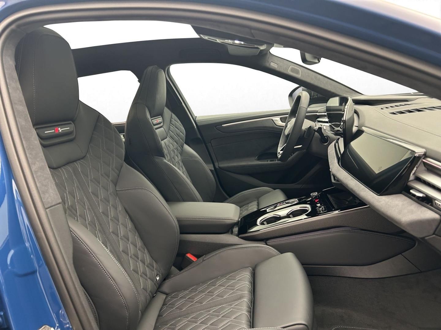 Bild über Audi A6 Avant TDI quattro 150 kW S tronic - für weitere Informationen kontaktieren Sie den Audi Partner