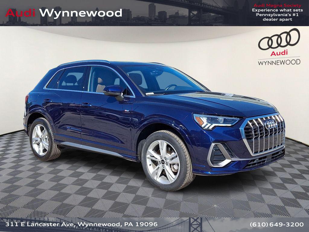 2023 Audi Q3 45 TFSI S Line Premium quattro's photo