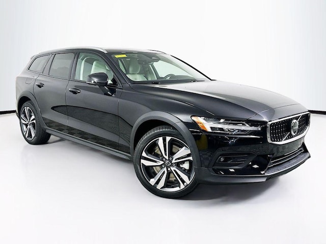 2026 Volvo V60 Cross Country