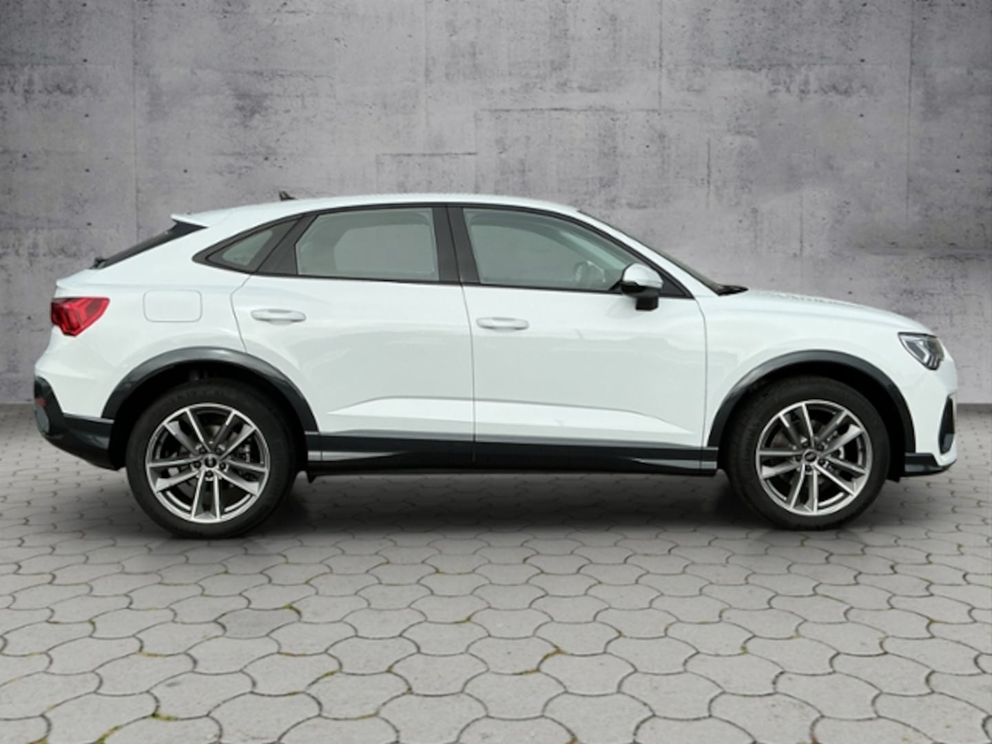 Bild über Audi Q3 Sportback TFSI 110 kW S tronic - für weitere Informationen kontaktieren Sie den Audi Partner