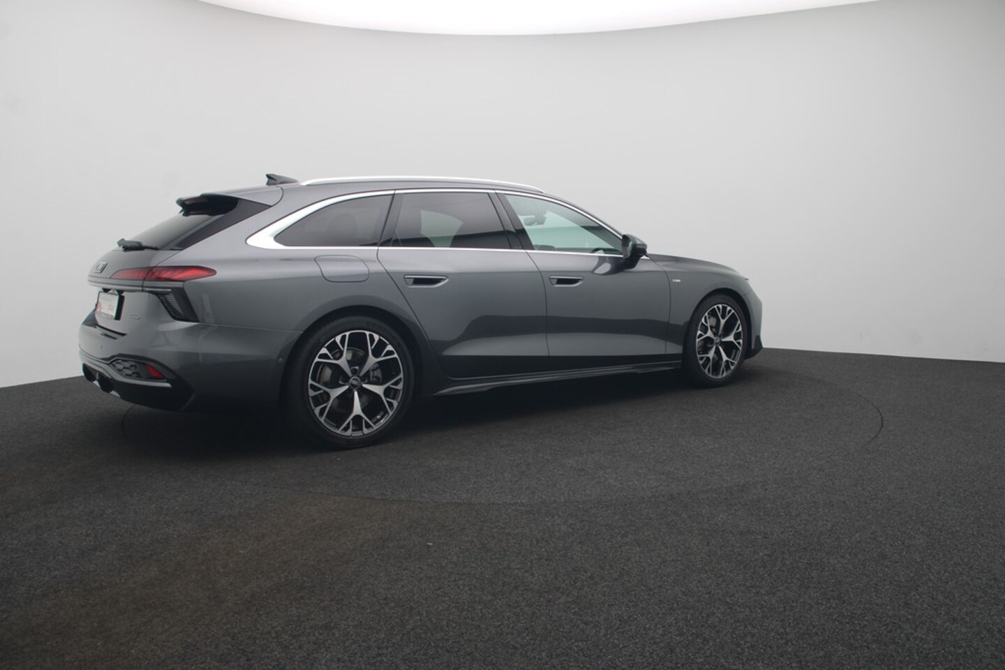 Bild über Audi A6 Avant TDI quattro 150 kW S tronic - für weitere Informationen kontaktieren Sie den Audi Partner