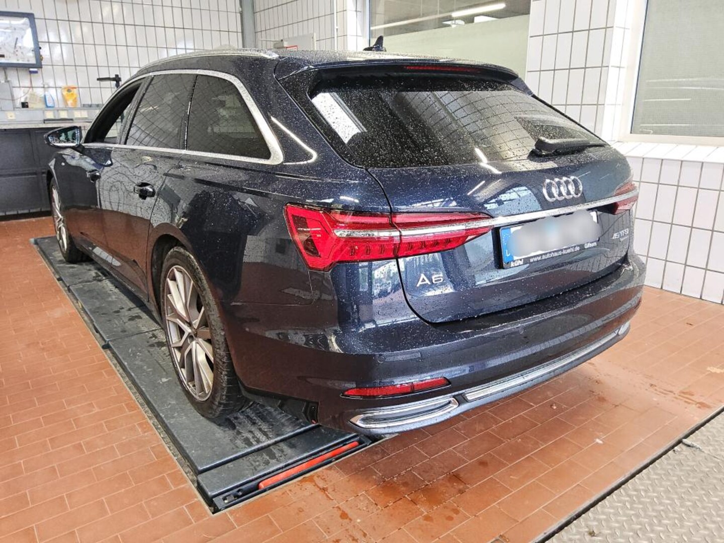 Bild über Audi A6 Avant sport 45 TFSI quattro S tronic - für weitere Informationen kontaktieren Sie den Audi Partner