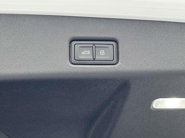 2025 Audi SQ5 Premium Plus - Photo 18