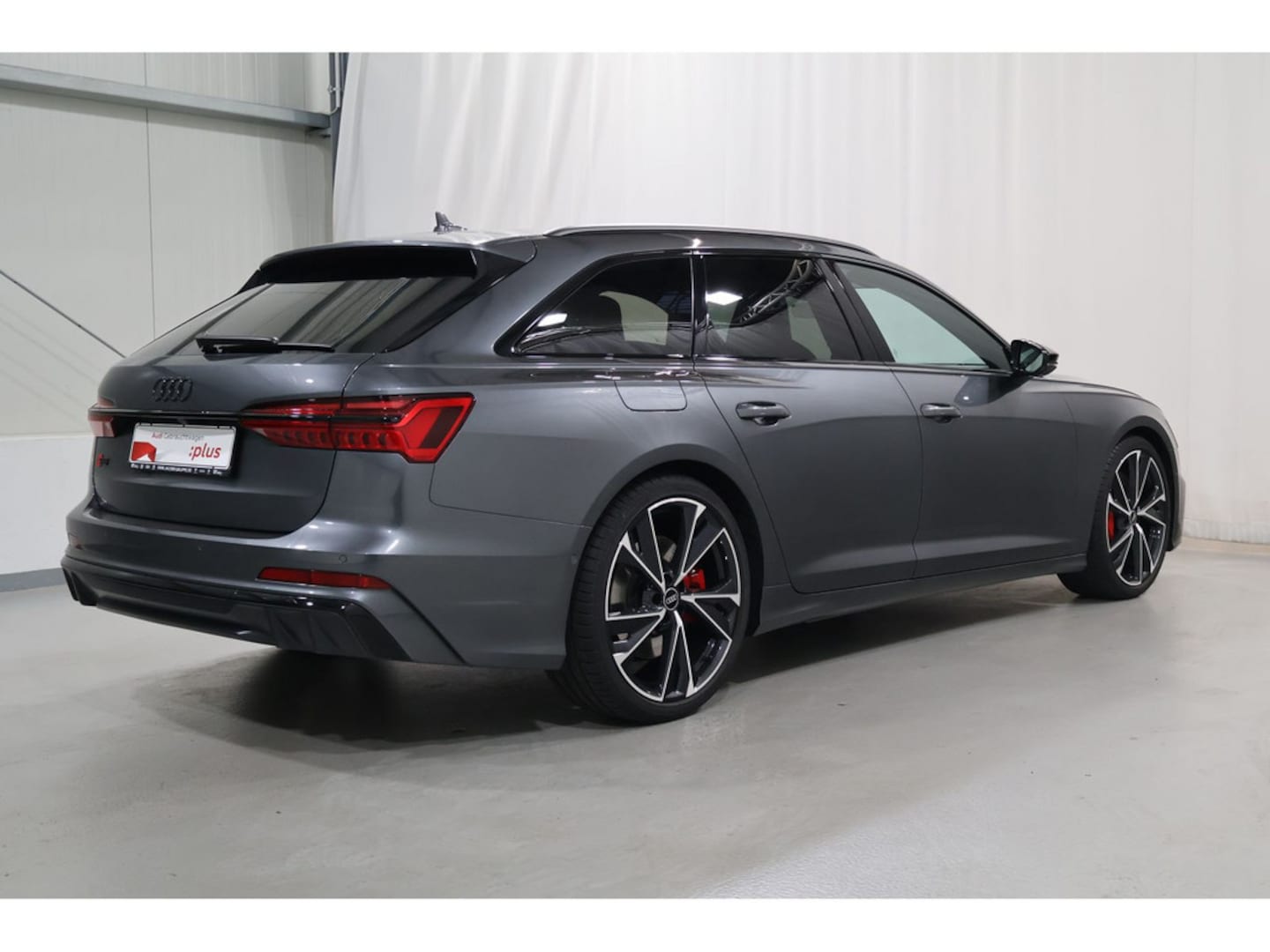 Bild über Audi S6 Avant TDI quattro tiptronic - für weitere Informationen kontaktieren Sie den Audi Partner