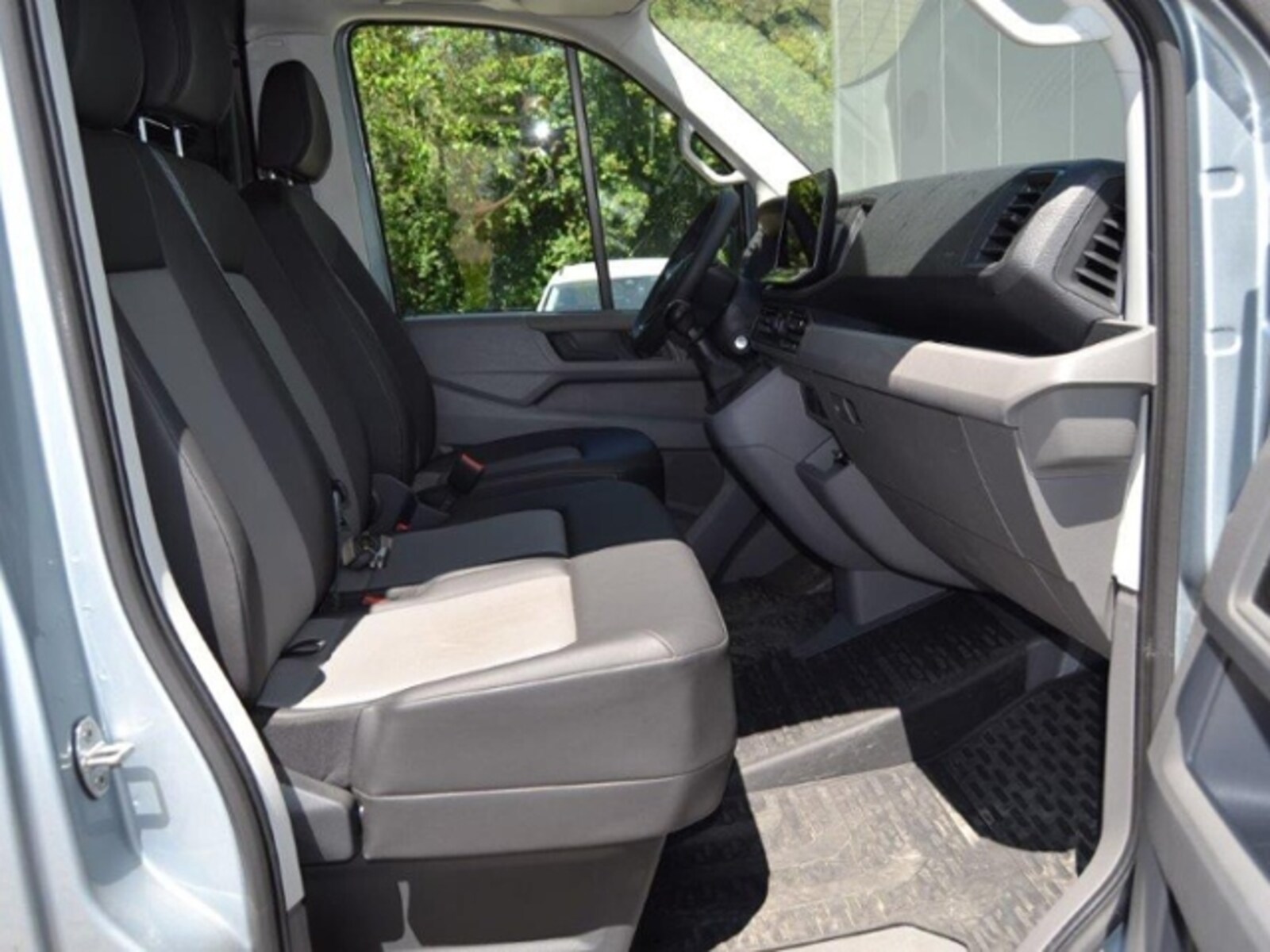 Volkswagen Crafter Kasten mittlerer Radstand – Bild 10