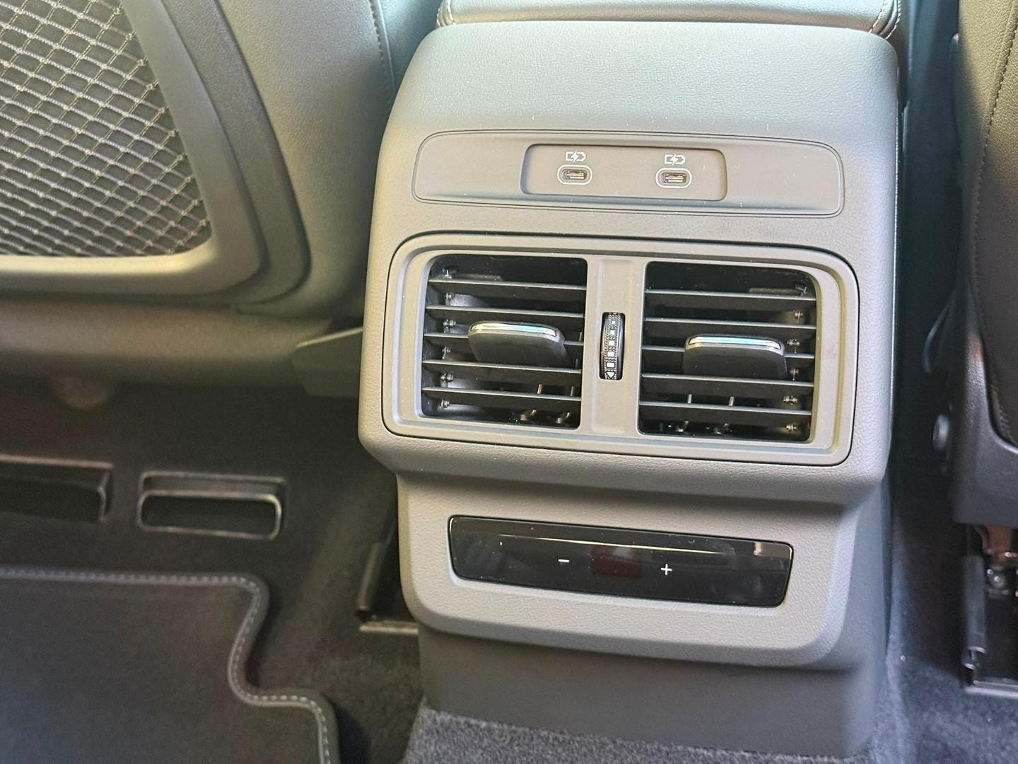 Image about Audi Q5 SUV e-hybrid quattro S tronic