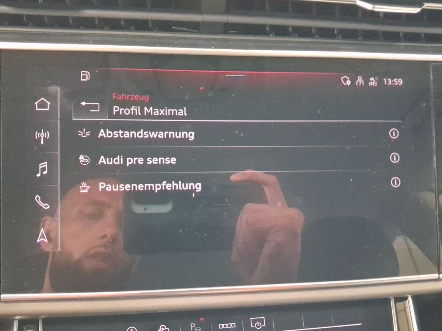 Bild über Audi Q8 55 TFSI quattro tiptronic - für weitere Informationen kontaktieren Sie den Audi Partner