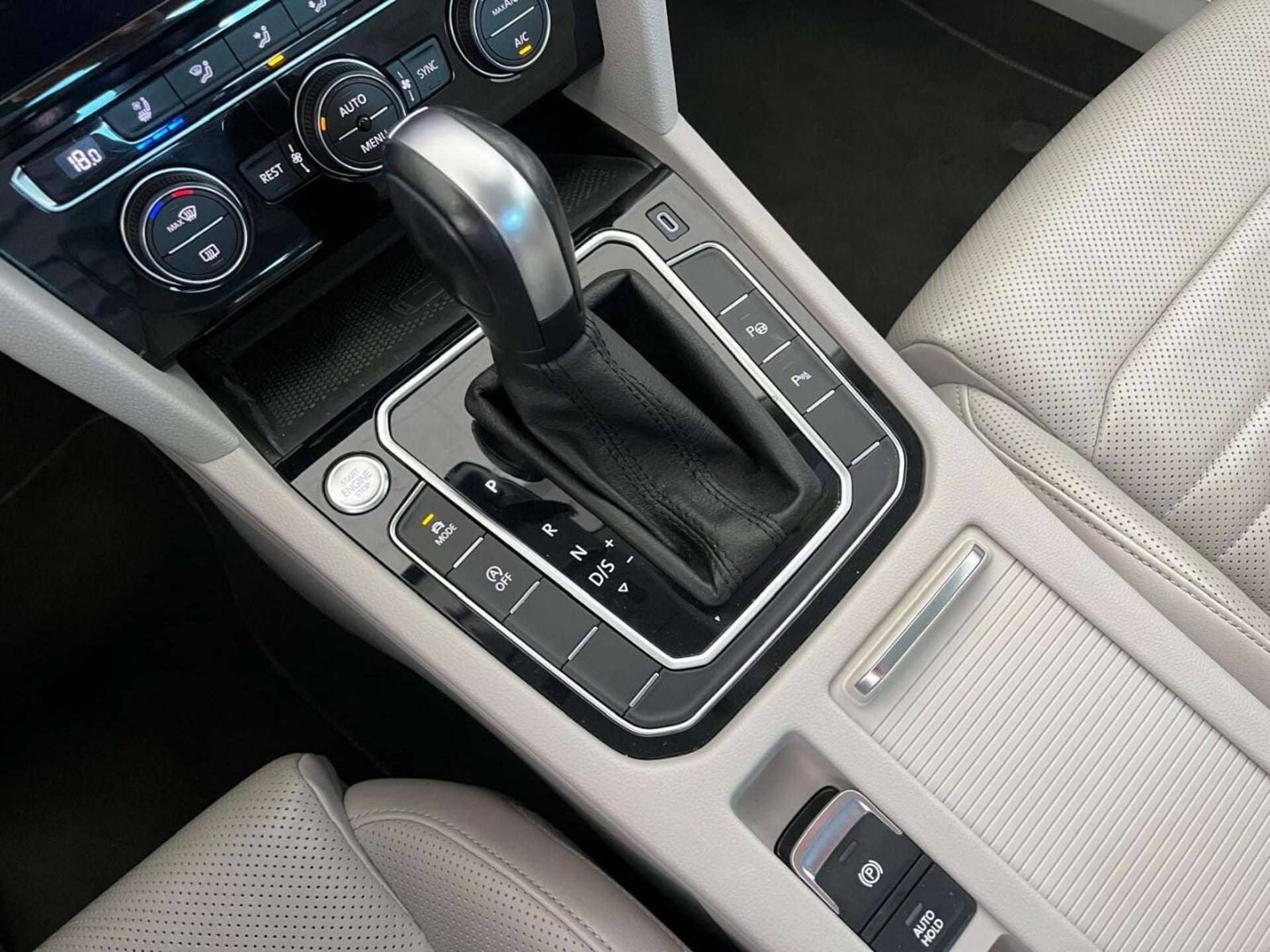 Volkswagen Passat Elegance