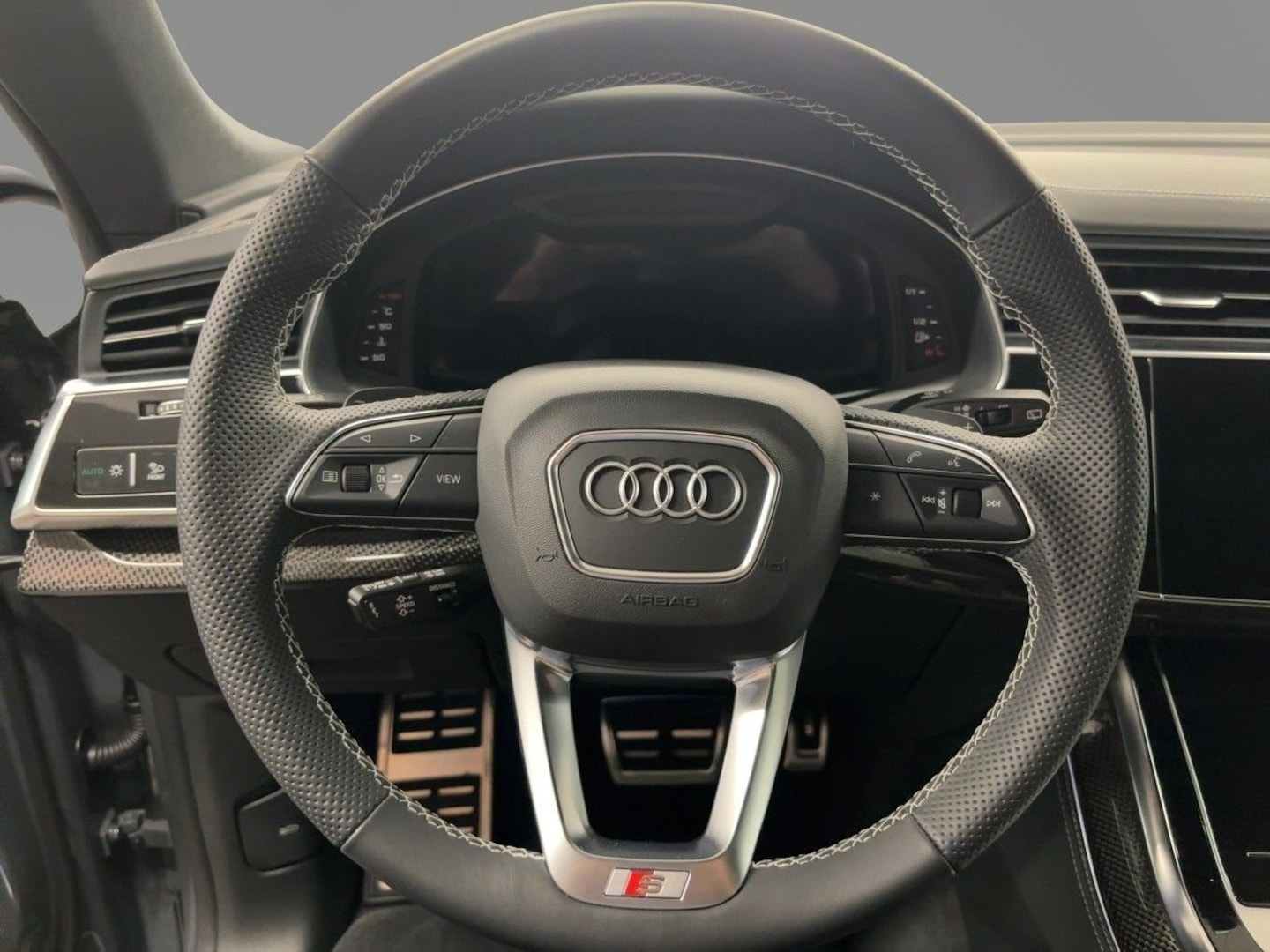 Bild über Audi SQ8 TFSI quattro tiptronic - für weitere Informationen kontaktieren Sie den Audi Partner