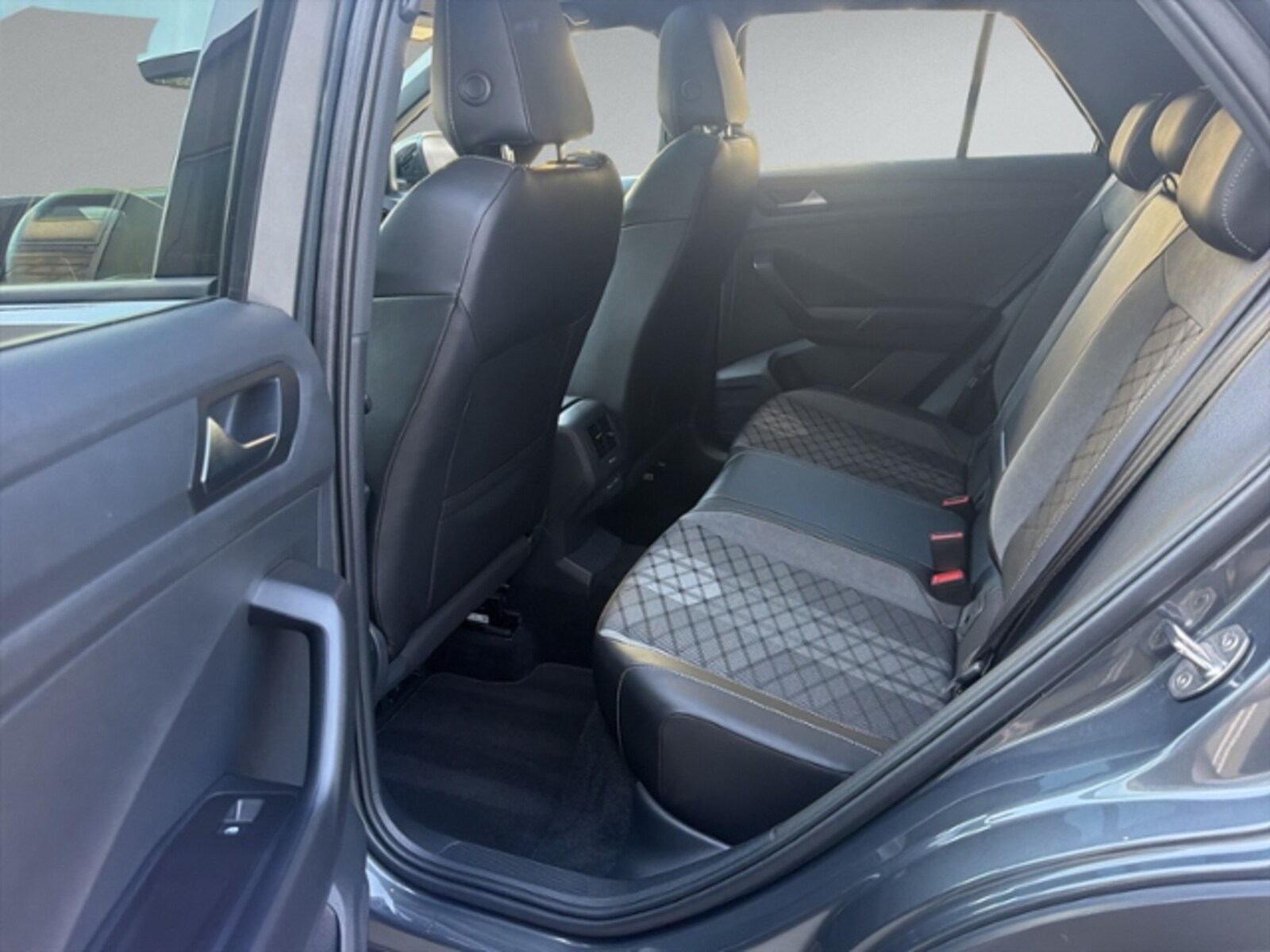 Volkswagen T-Roc – Bild 10