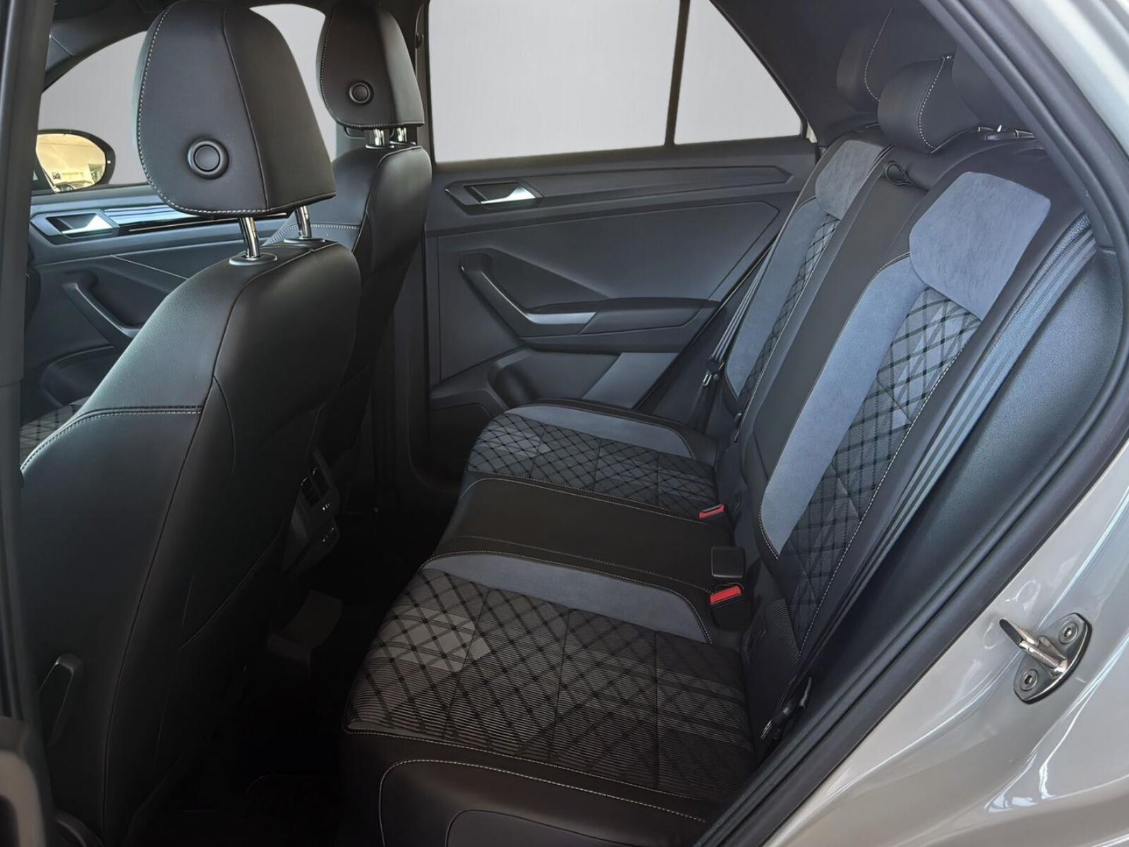 Volkswagen T-Roc – Bild 14