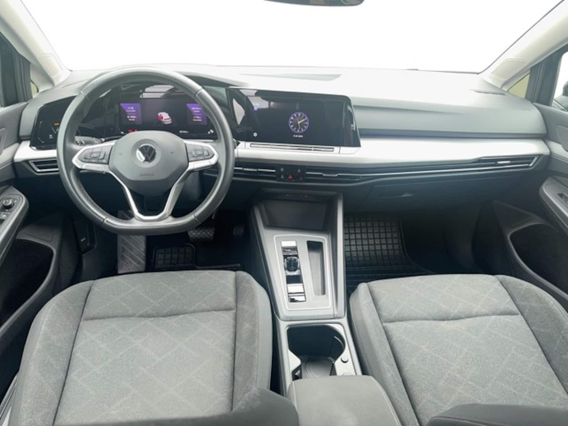 Volkswagen Golf Life