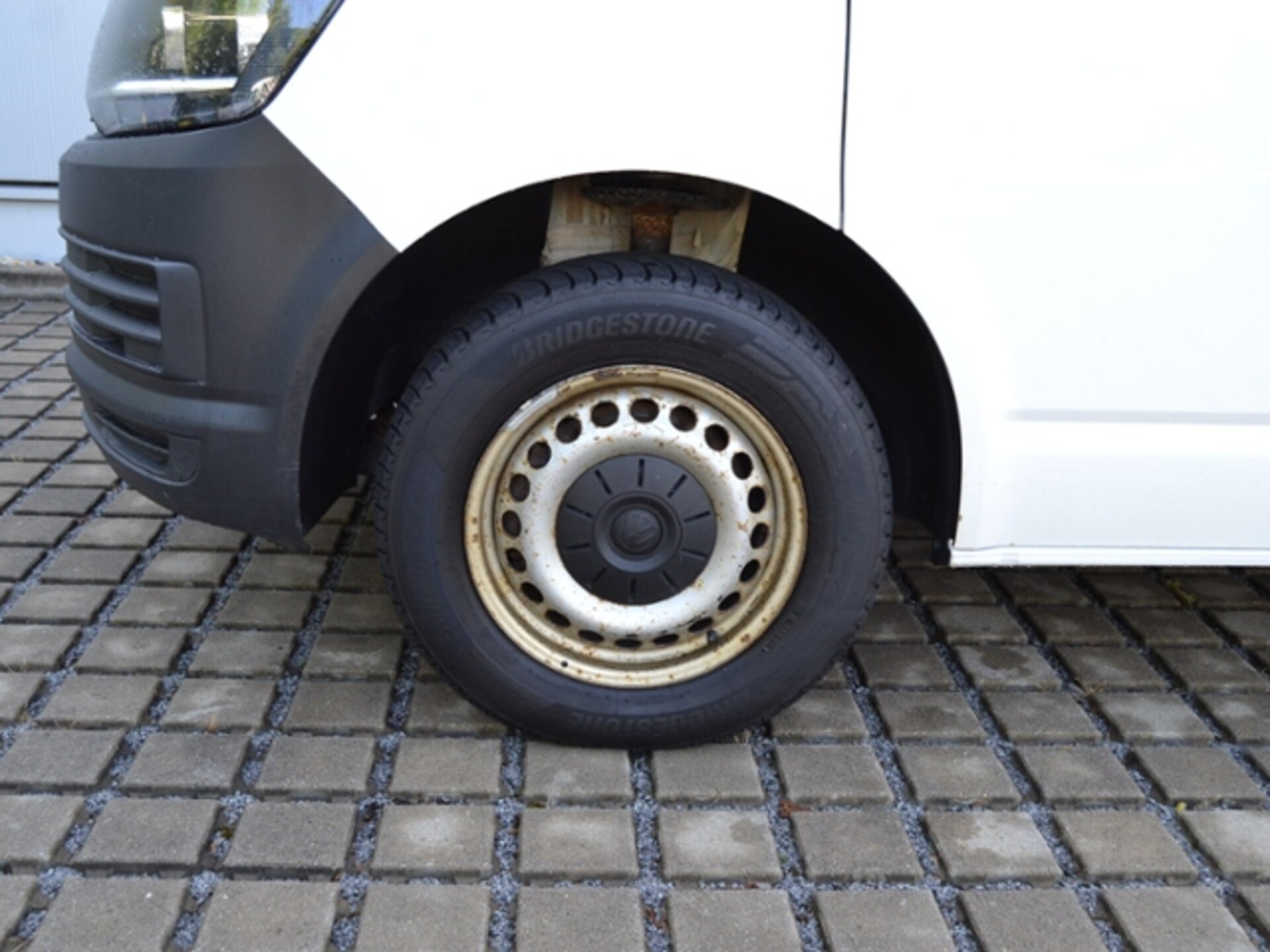 Volkswagen T6 Transporter Kasten kurzer Radstand