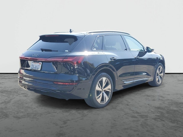 2024 Audi Q8 e-tron