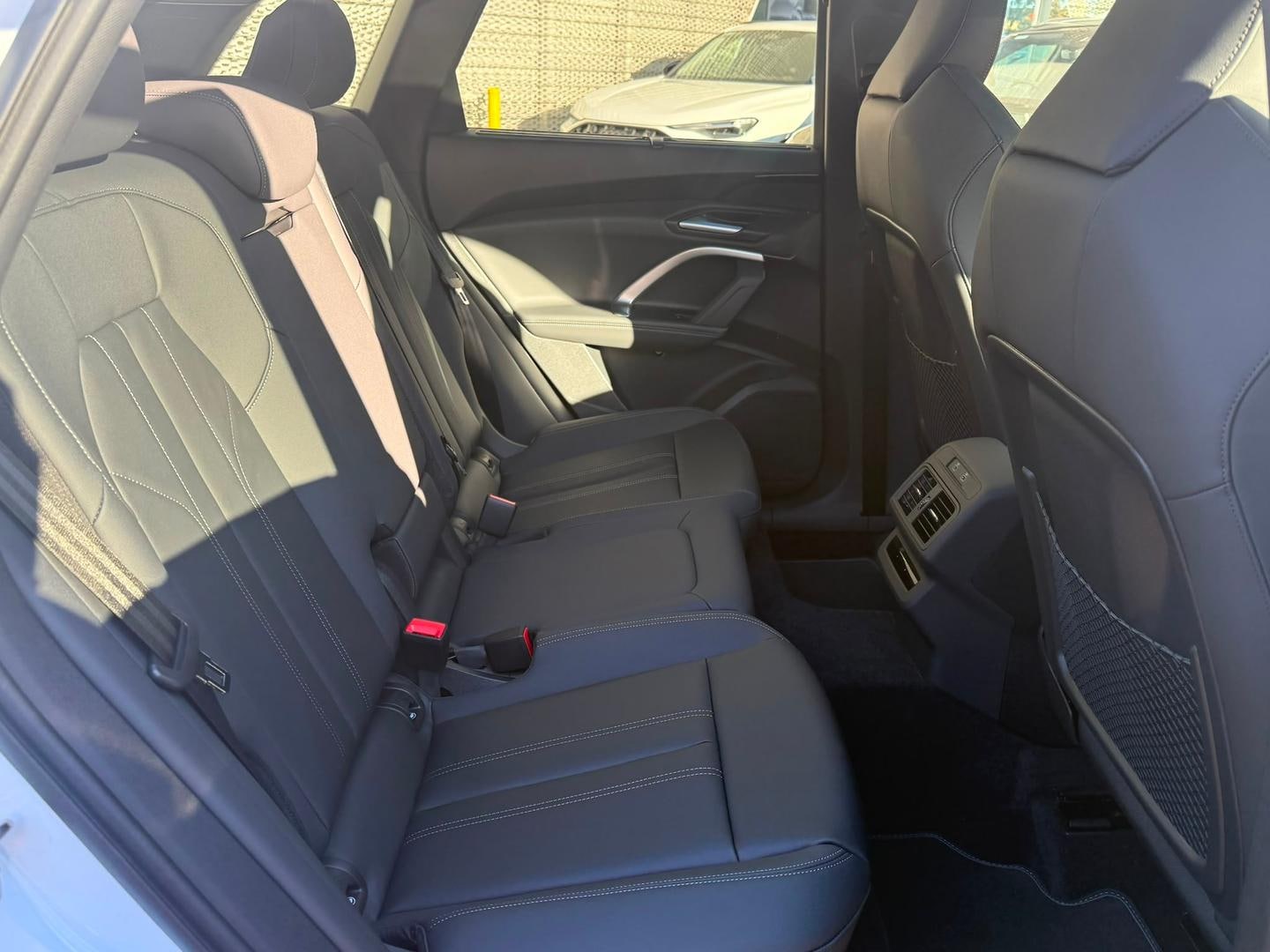 Image about Audi Q5 SUV e-hybrid quattro S tronic