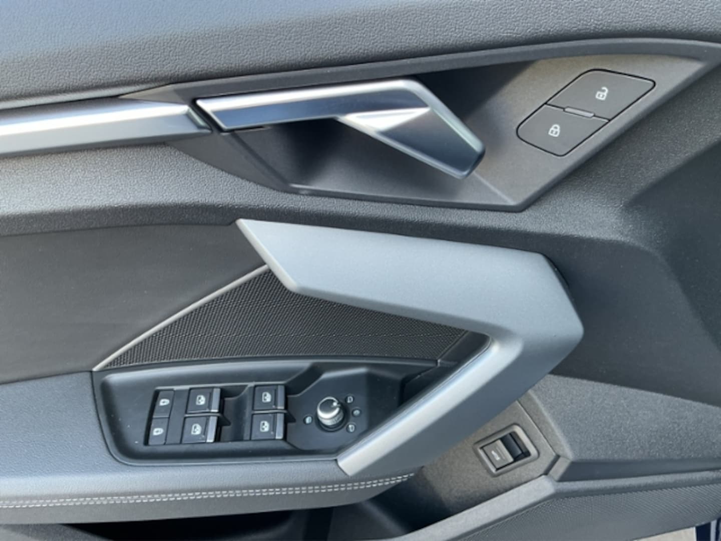 Bild über Audi A3 Limousine TFSI Schaltgetriebe - für weitere Informationen kontaktieren Sie den Audi Partner