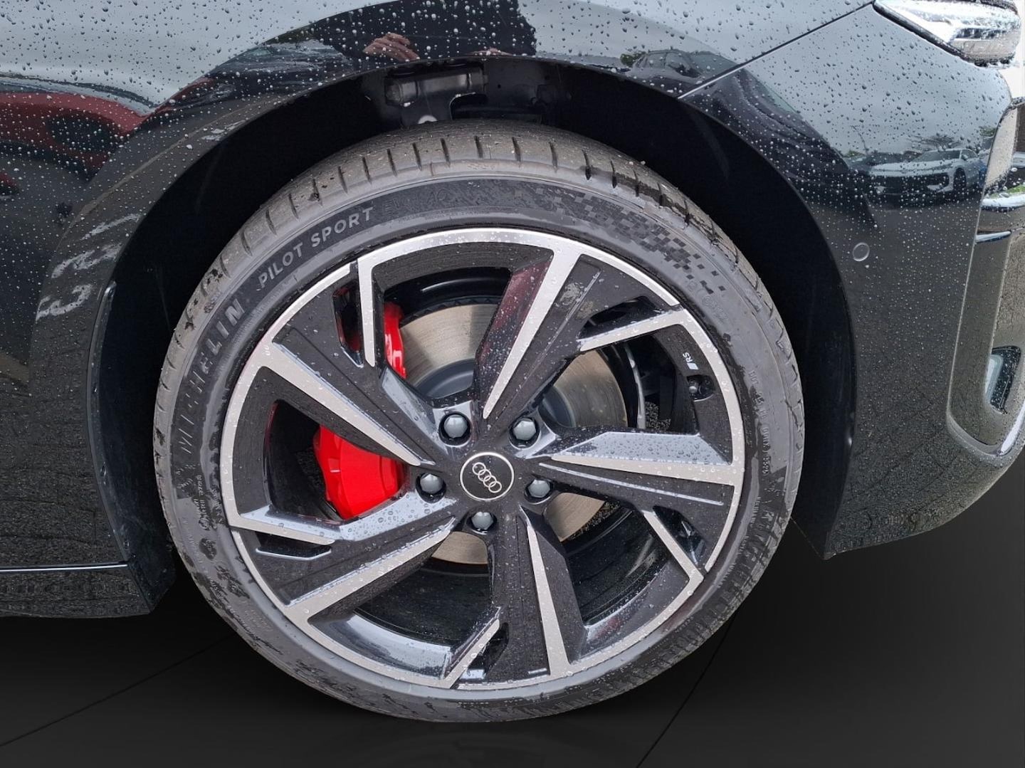 Bild über Audi A6 Avant e-tron e-tron quattro - für weitere Informationen kontaktieren Sie den Audi Partner