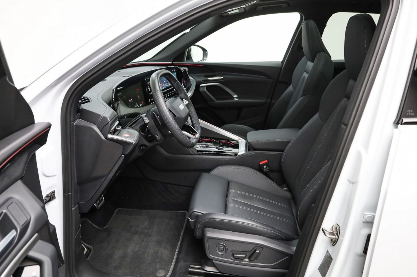 Bild über Audi Q5 SUV TFSI 150 kW S tronic - für weitere Informationen kontaktieren Sie den Audi Partner