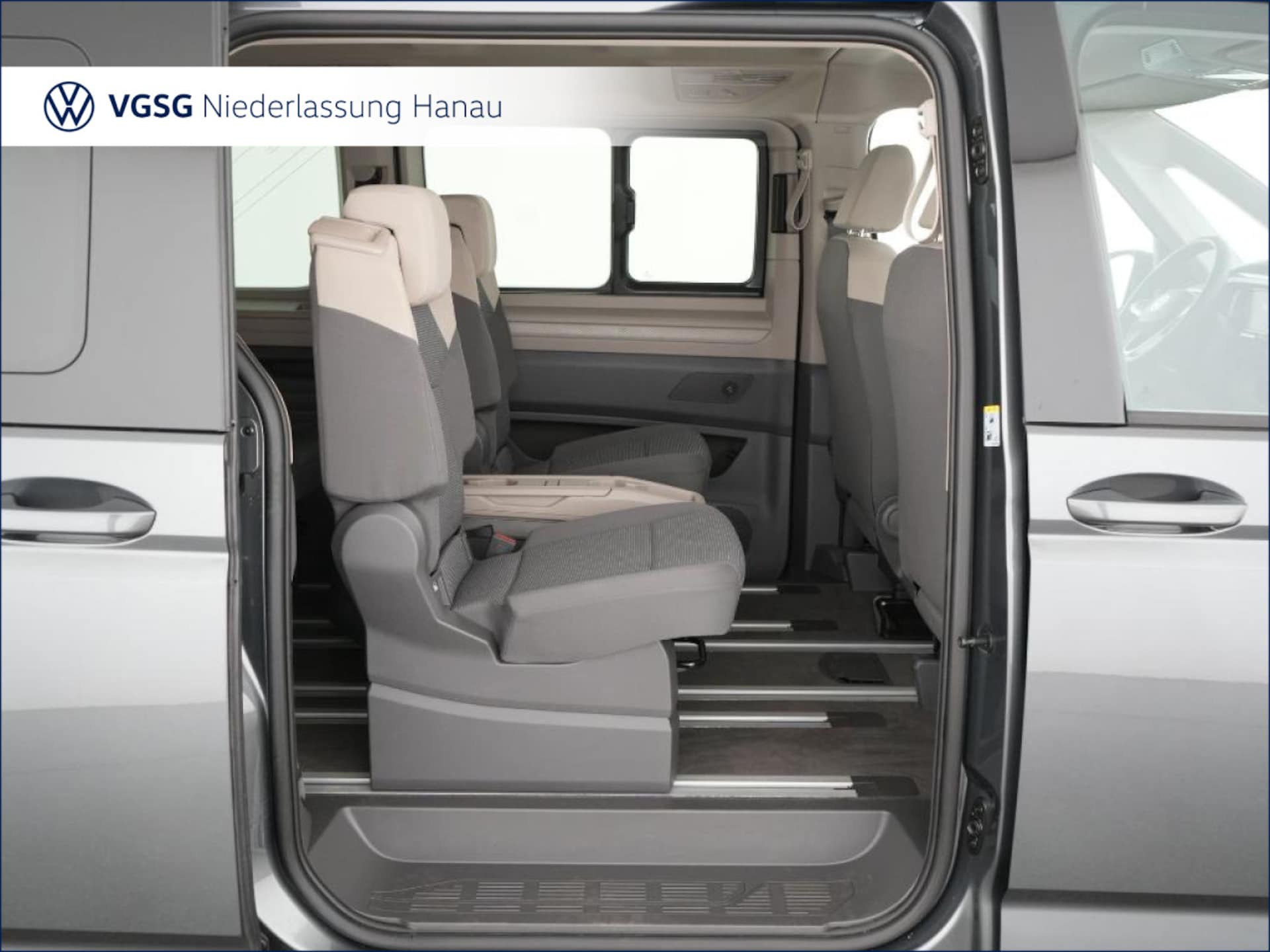 Volkswagen Multivan Langversion Basis-Modell