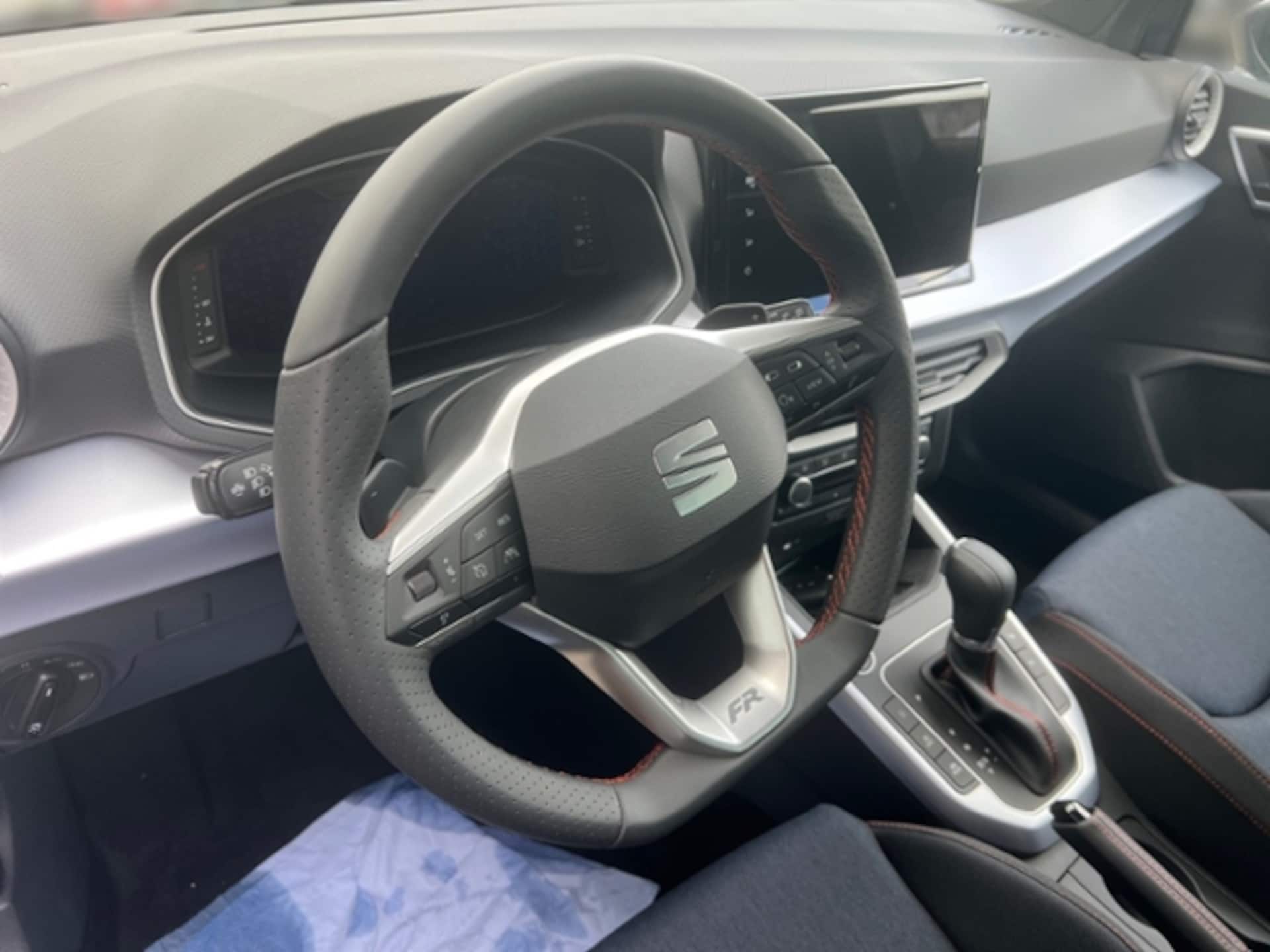 SEAT Arona FR