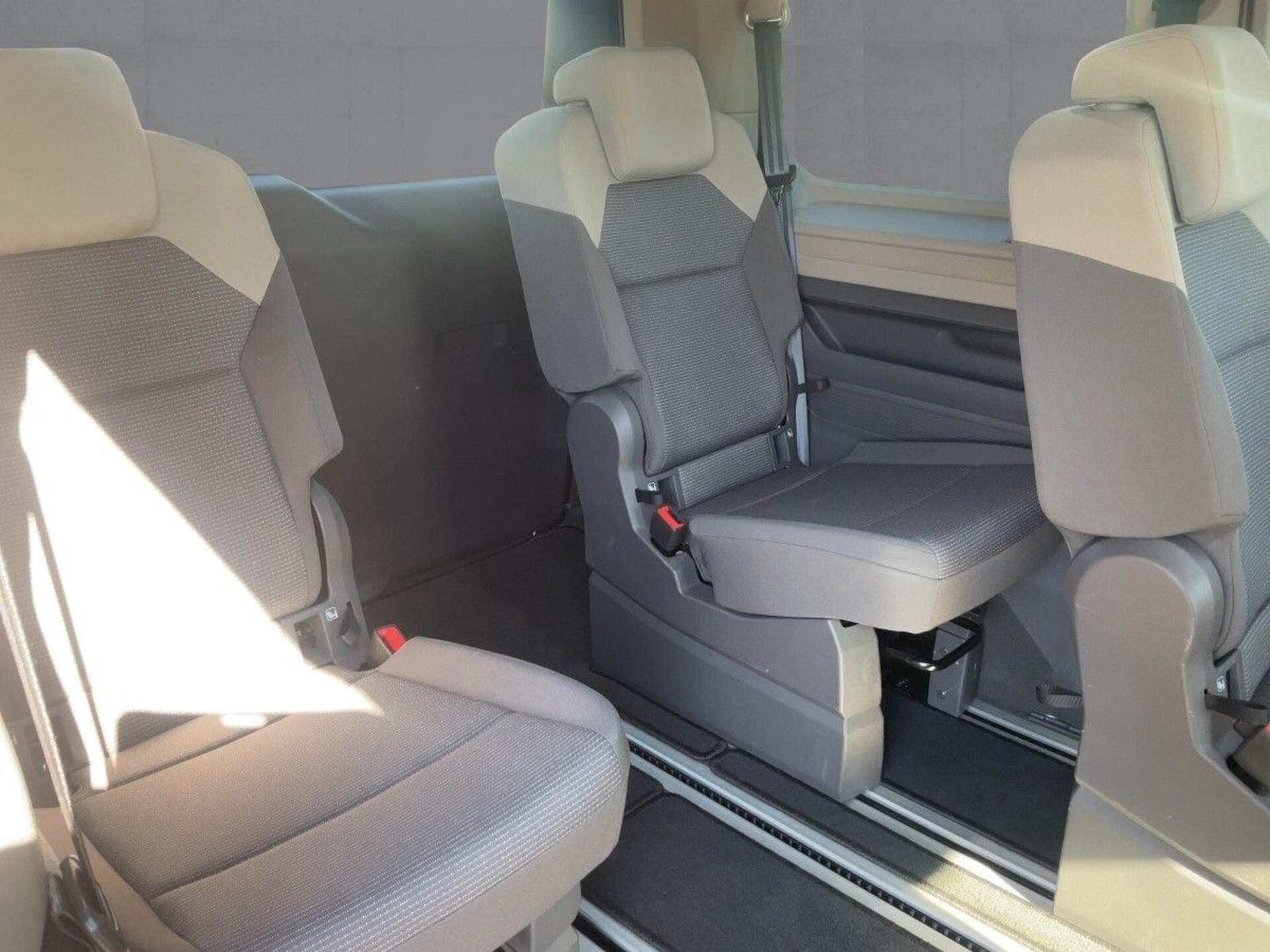 Volkswagen Multivan Basis-Modell