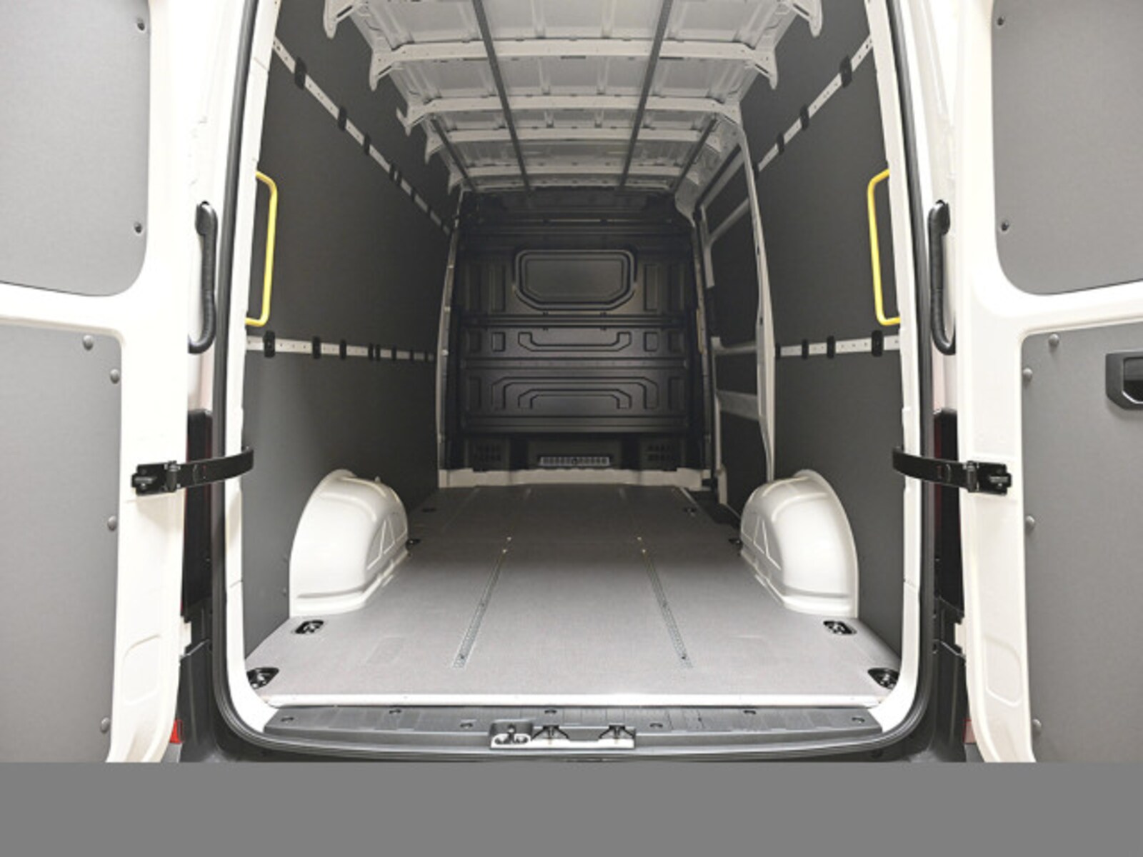 Volkswagen Crafter Kasten mittlerer Radstand – Bild 9