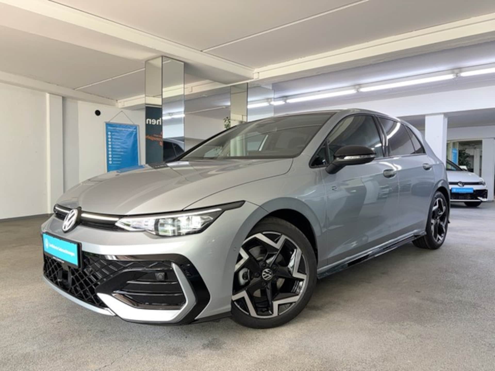 Volkswagen Golf R-Line