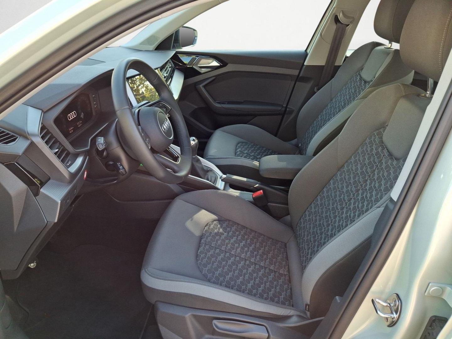 Bild über Audi A1 Sportback advanced 30 TFSI Schaltgetriebe - für weitere Informationen kontaktieren Sie den Audi Partner