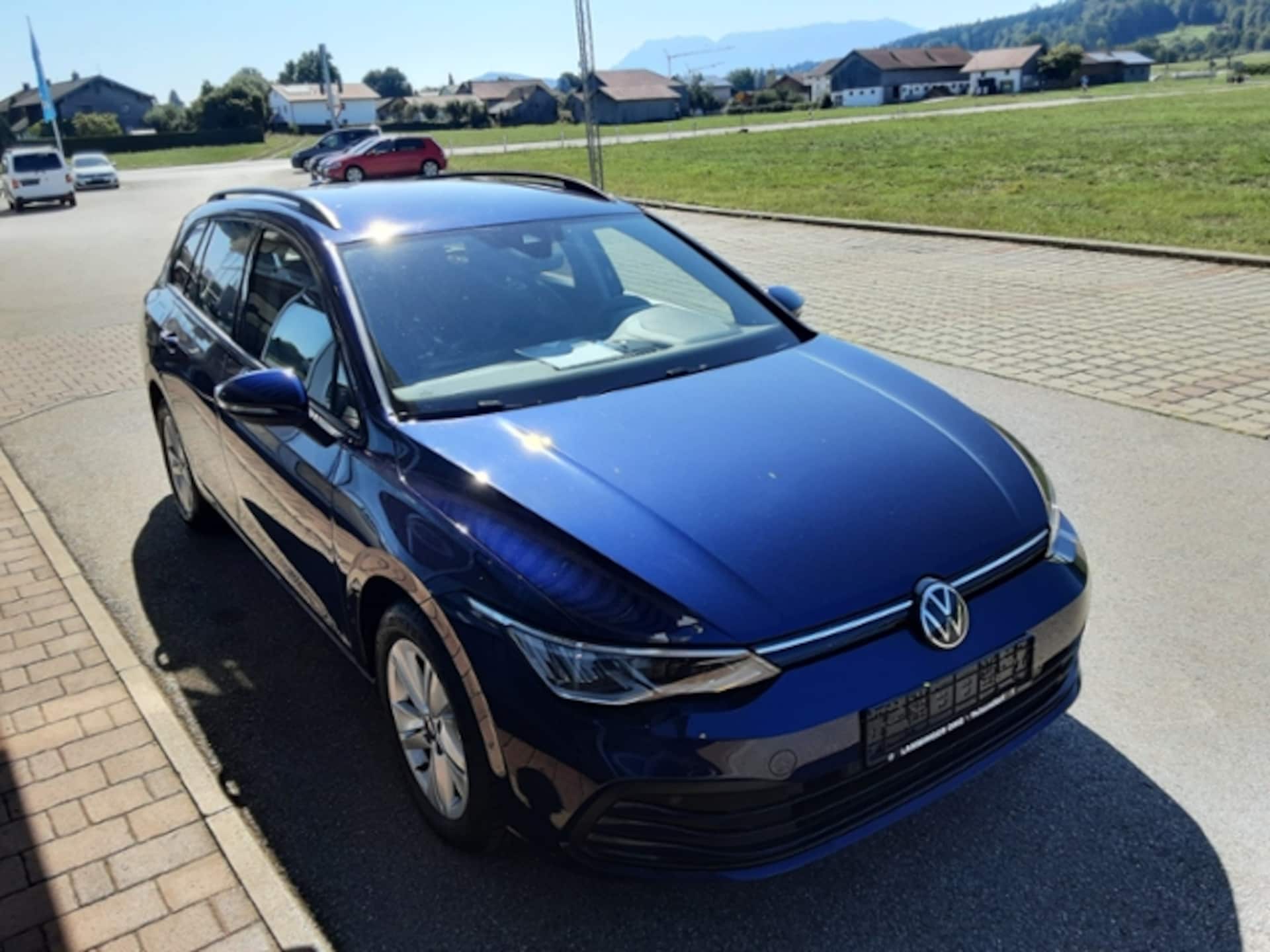 Volkswagen Golf Variant Life